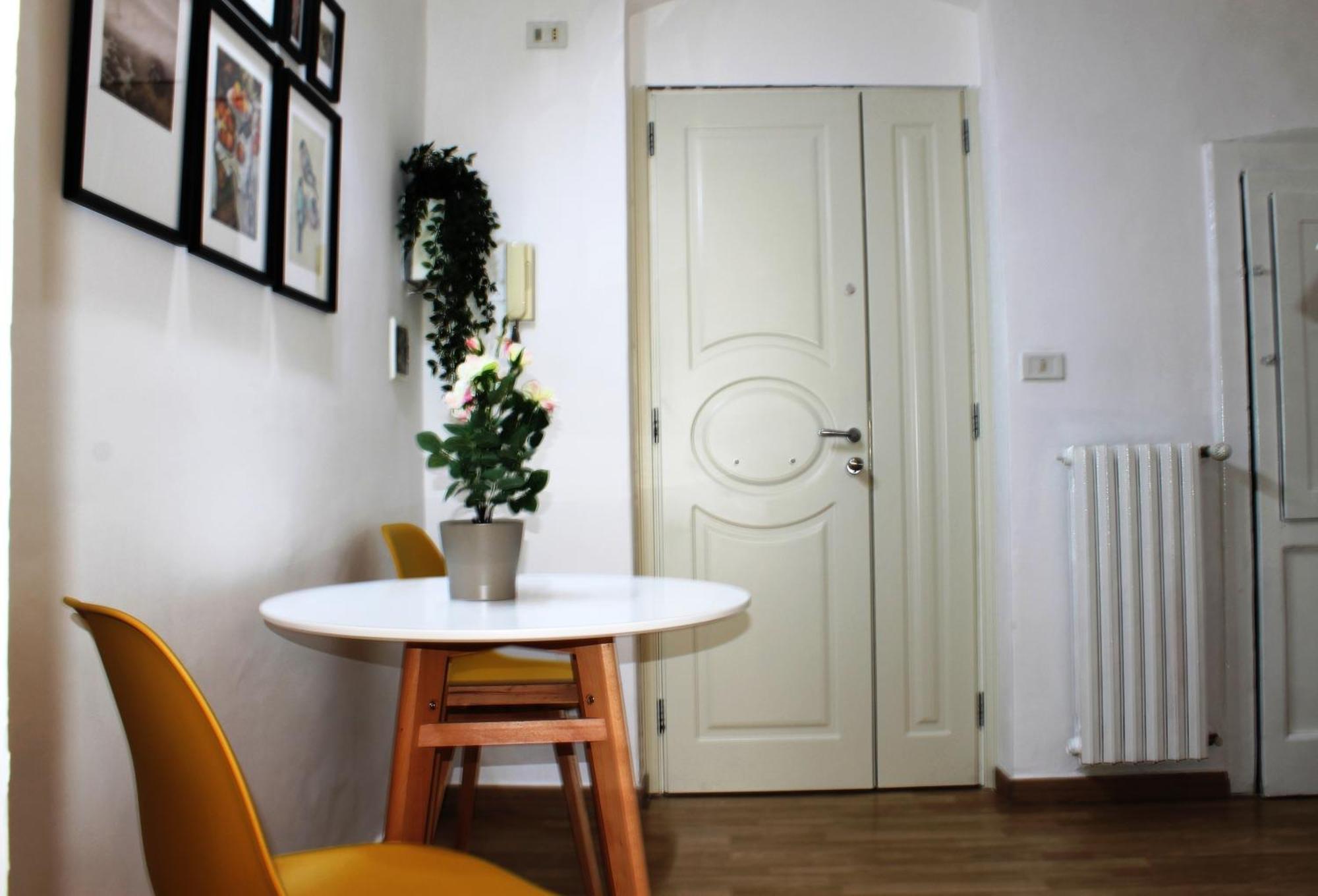 University Home Bari Ngoại thất bức ảnh